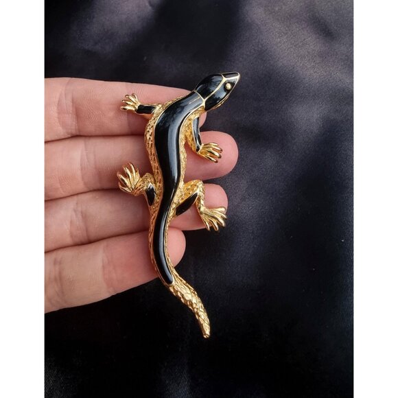 Rare Find Vintage 1990s TRIFARI Signed Gold and Black Lizard Reptile Brooch Pin - Picture 2 of 8